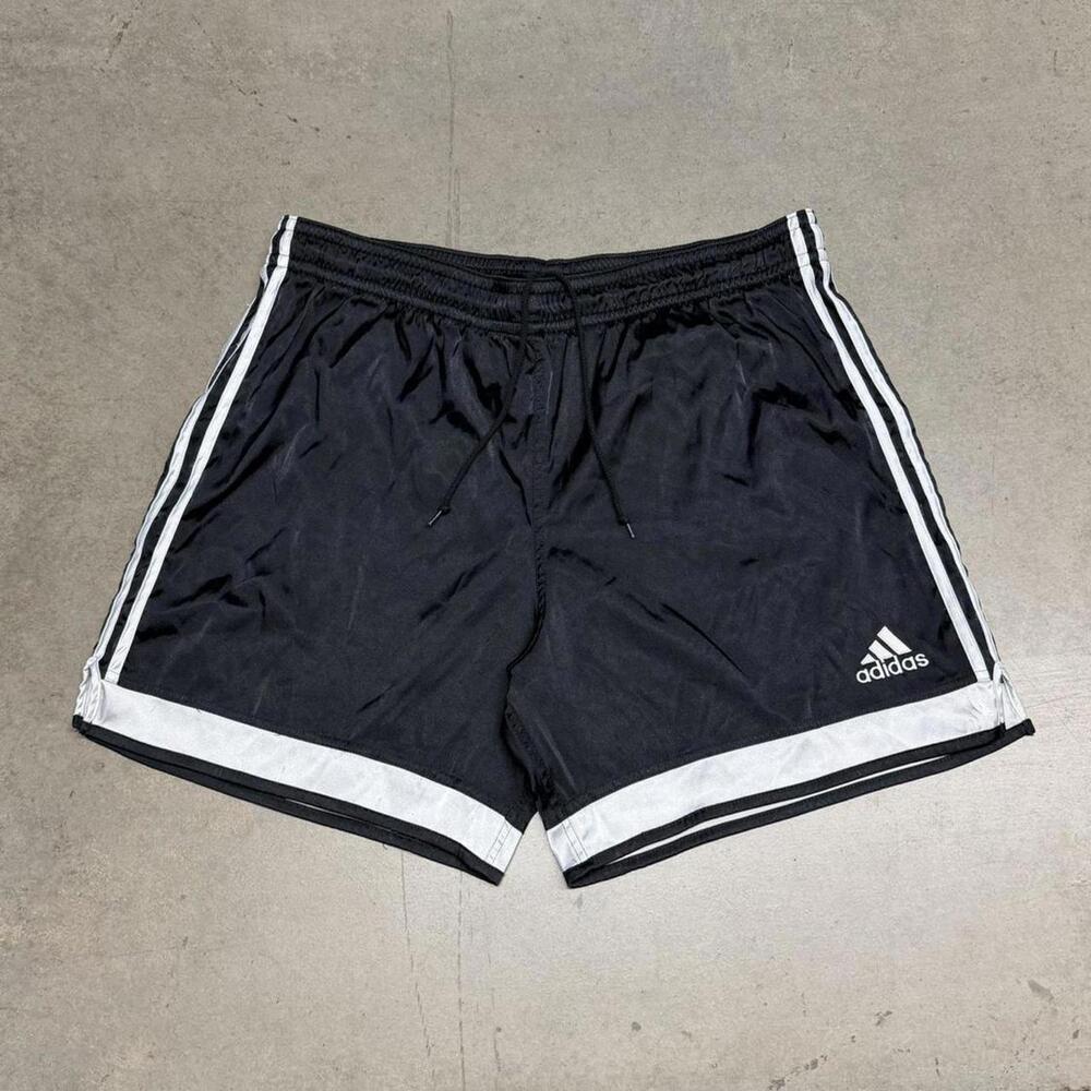 Vintage Y2K Adidas Blk/Wht 3 Stripes Shiny Glanz Satin Nylon 6” Soccer Shorts